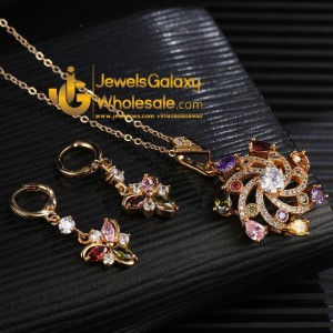 Gold Plated Cubic Zirconia Floral Shaped Pendant Set